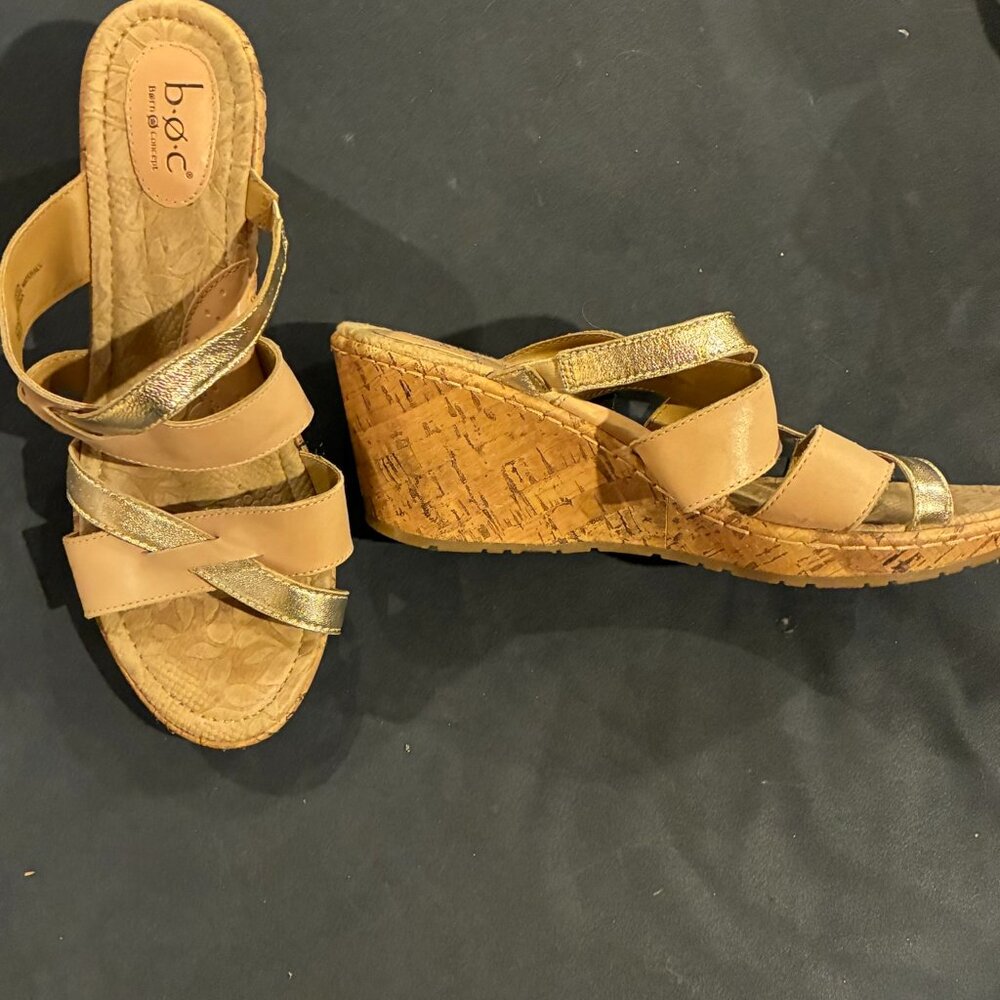 b.o.c. Born Concept wedge heel sandal, size 10, gold and taupe